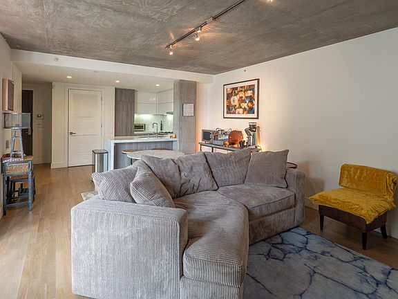 3rd image of 2299 Market St APT 205