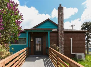 301 7th St NE, Long Beach, WA 98631