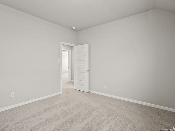 5th image of 8839 Black Oak Drive
