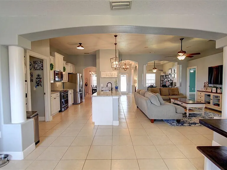 125 Palm Cir — Photo 32