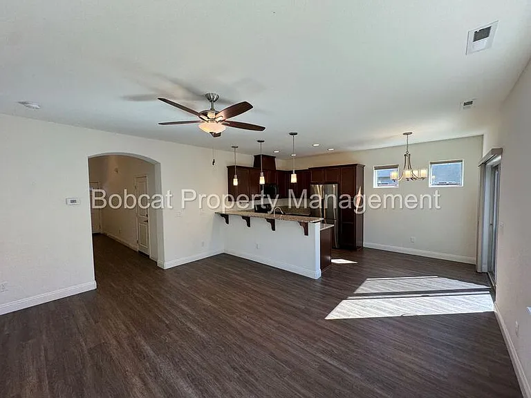 1226 Saltern Dr — Photo 6