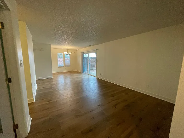 5918 S Willow Way — Photo 15