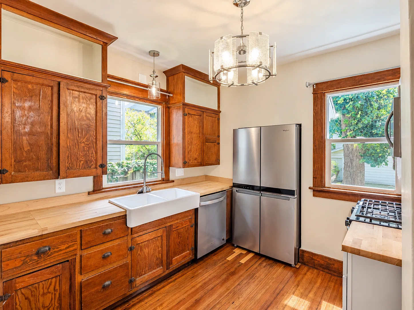 3 bed, 1.5 bath, 1232 sqft, $1,845 — Photo 1