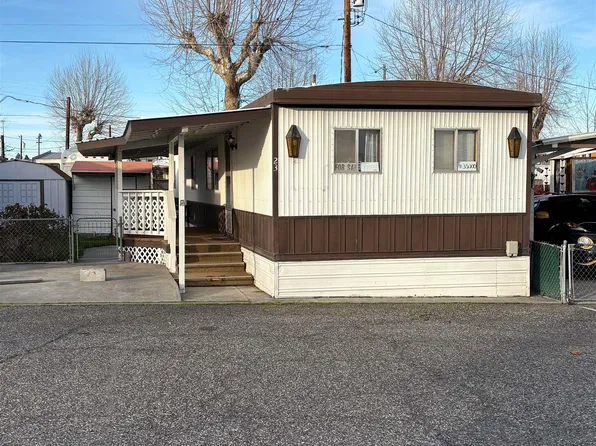 700 Road 32 Space 23, Pasco, WA 99301