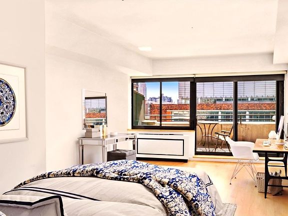 5th image of 1991 Broadway APT 7C