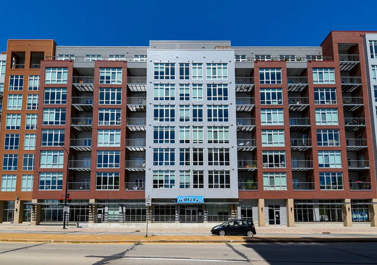 Metreau Apartments — Photo 1
