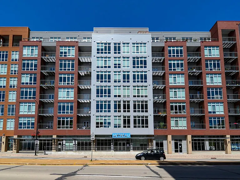 Metreau Apartments — Photo 1