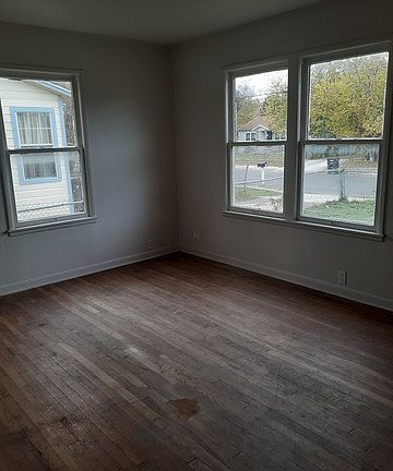 2nd image of 502 Grosvenor St