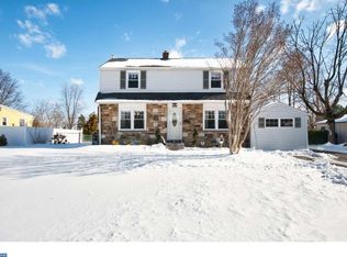 1175 Victoria Rd, Warminster, PA 18974