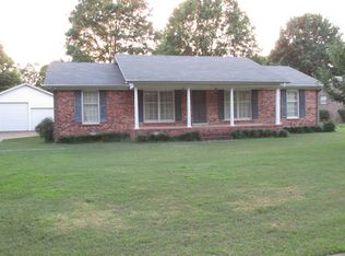 203 Barrett St, Bolivar, TN 38008