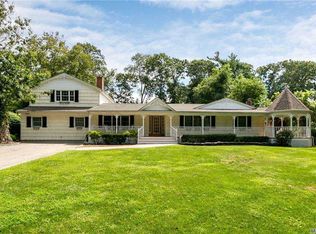 42 New Mill Rd, Smithtown, NY 11787