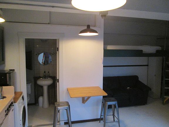 5th image of 4021 Gilman Ave W #B