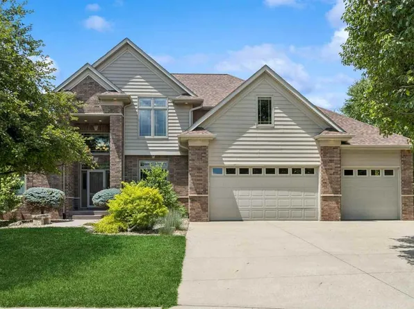 2031 Diamond Mil Cir, Coralville, IA 52241