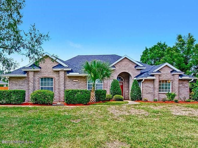 1797 Rising Oaks Dr-003-028-Front of Hom
