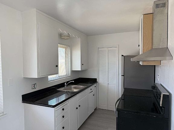 4th image of 1749 Hester Ave APT 11