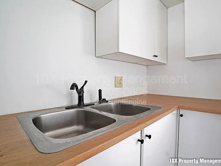 92 Cherrington Rd — Photo 11