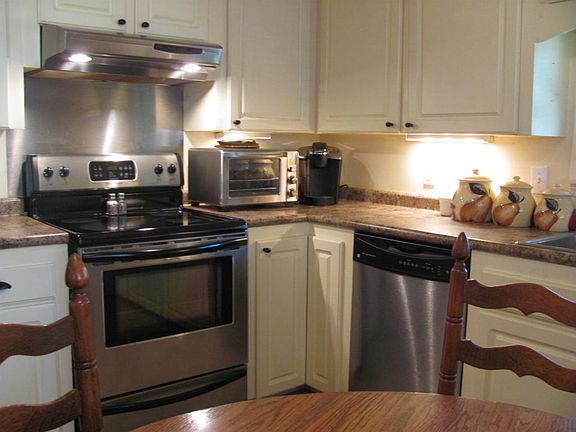 4th image of 116 Meadow Park Ln