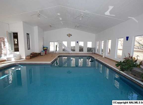 3rd image of 2626 Lancelot Dr SE