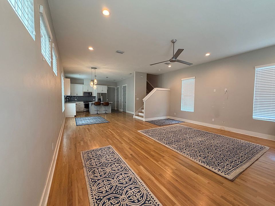 2nd image of 1258 N Bronough St