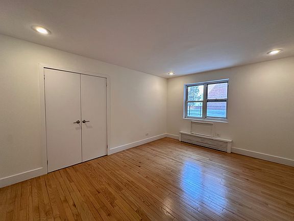 4th image of 14945 Northern Blvd APT 1Y