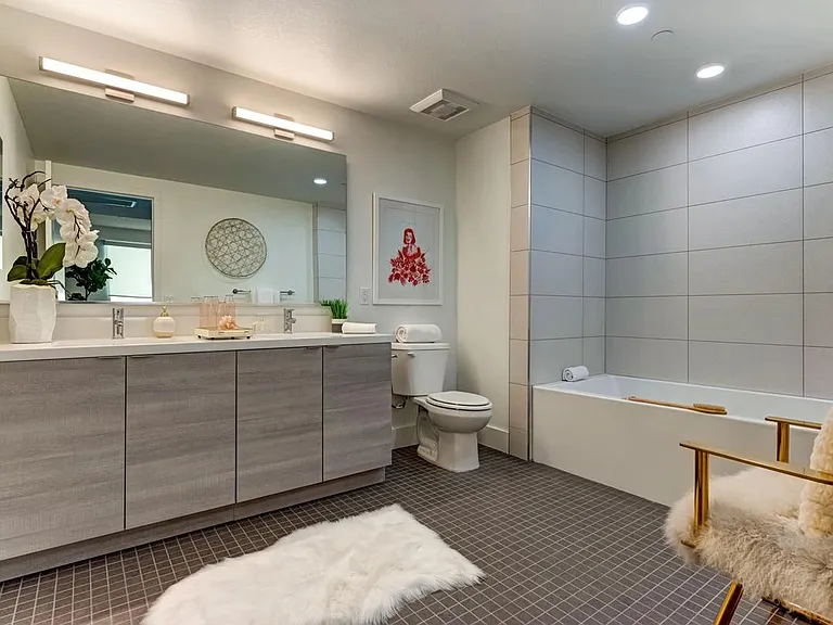 1330 Federal Ave #308 — Photo 23