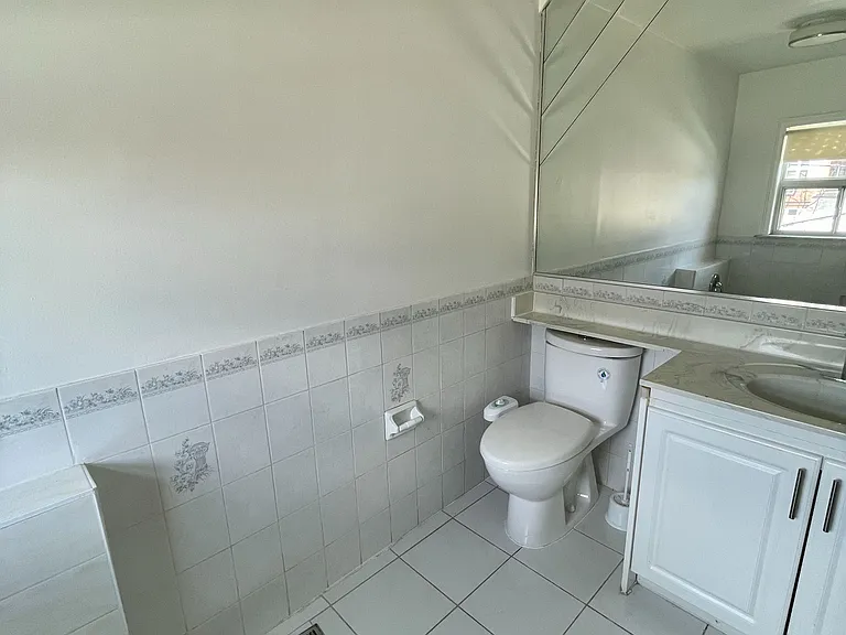 693 Ossington Ave — Photo 14