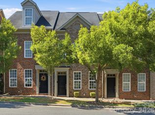 9533 Longstone Ln, Charlotte, NC 28277