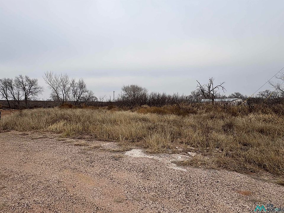 2nd image of 1 E Avenue C