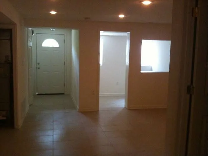 Lower unit entrance