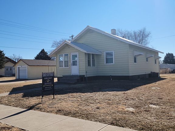 2nd image of 114 W B St