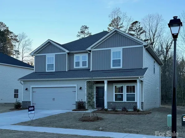 1419 Windy Park Dr, Stanley, NC 28164