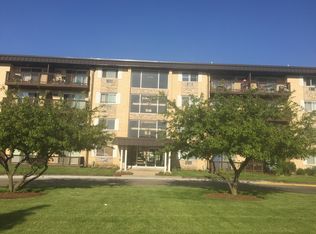 2218 S Goebbert Rd UNIT 298, Arlington Heights, IL 60005