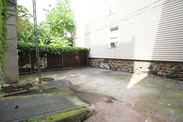 Rented by Bedford 6 Real Estate | media 8