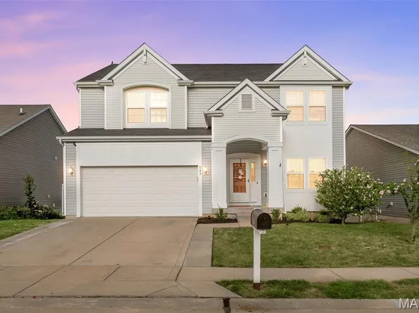 543 Country Chase Dr, Lake Saint Louis, MO 63367
