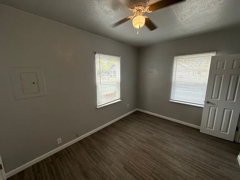 1237 Nandina St #1 — Photo 10