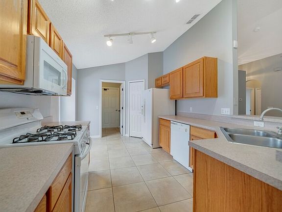 3rd image of 230 Ronaldale Ave