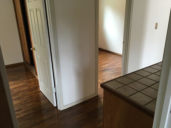 Hall between bedrooms