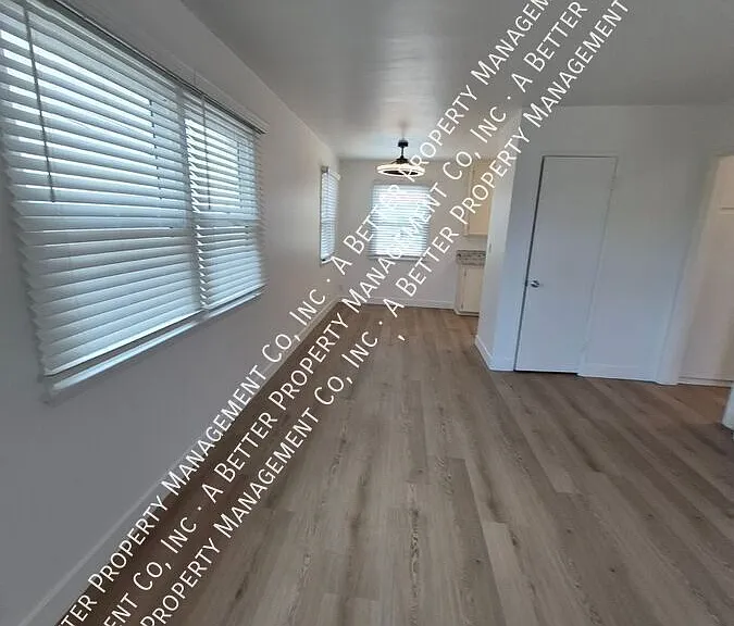 1135 E Appleton St #10 — Photo 12
