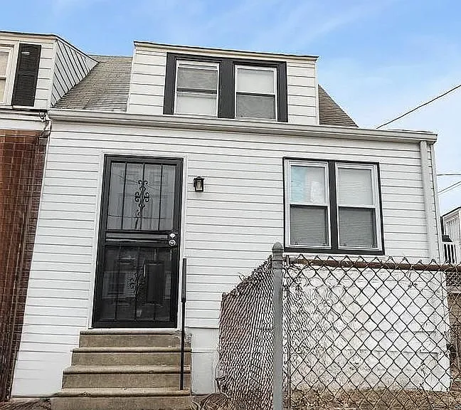 1118 Brown St #318 — Photo 1