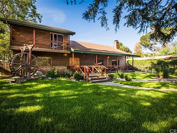 3rd image of 10929 Walnut Dr