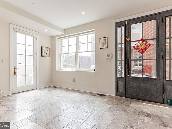 4th image of 133 Salter St
