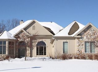 W291N4193 Prairie Wind Cir S, Pewaukee, WI 53072