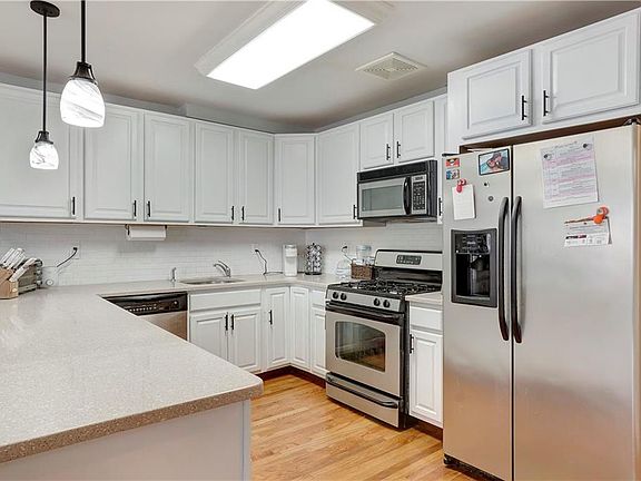 2nd image of 10306 Rockaway Beach Blvd #3C