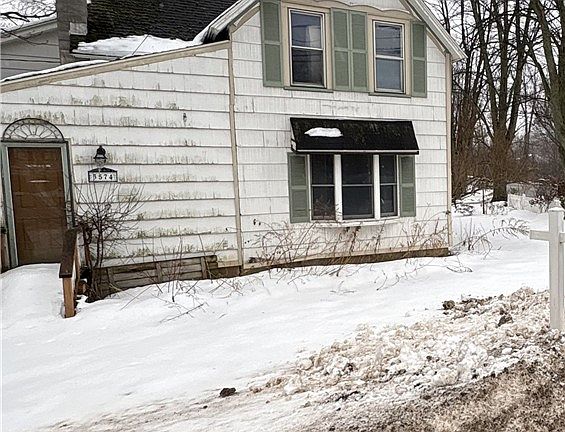 2nd image of 3574 Ridge Rd