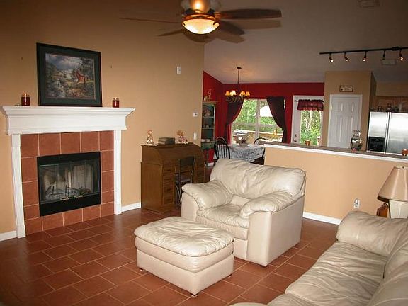 3rd image of 4423 Tarragon Ave