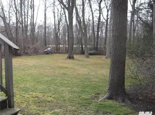 82 Gladstone Ave, West Islip, NY 11795