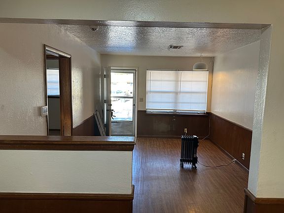 4th image of 912 Deonne Cir