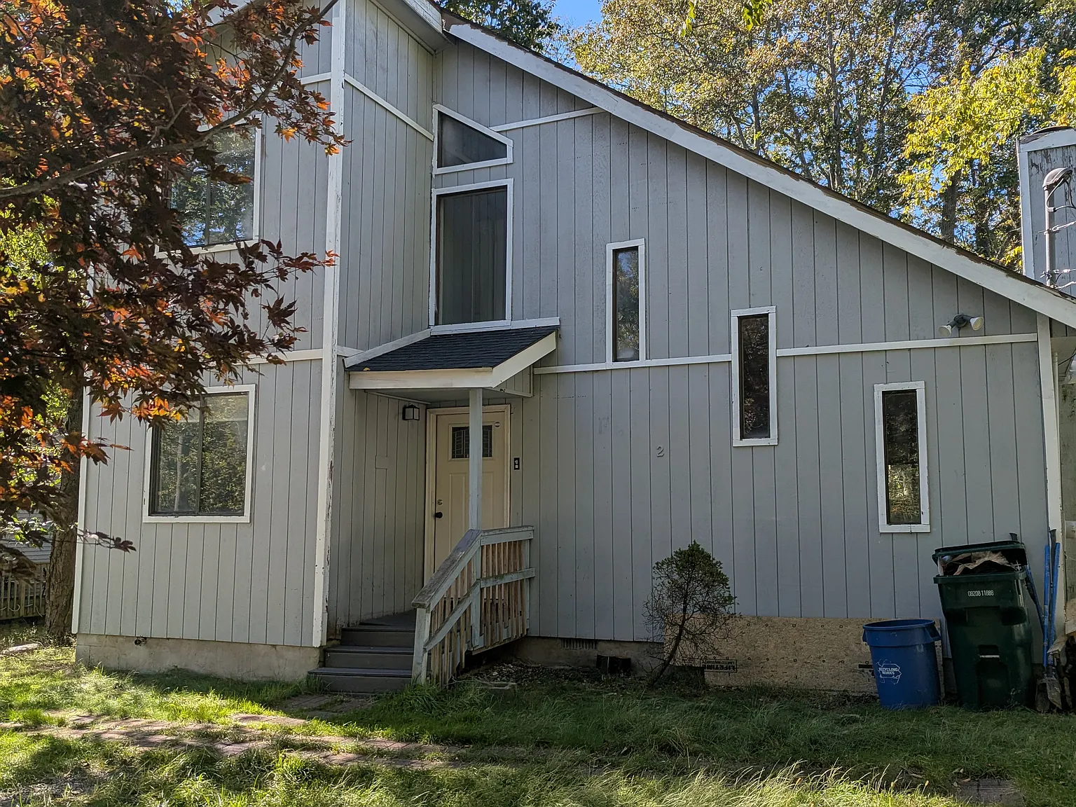 3 bed, 1250 sqft, $1,900 — Photo 2