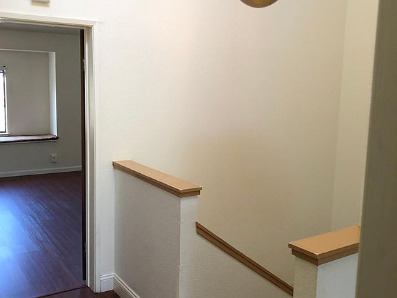 5th image of 1134 Yvette Ct #1