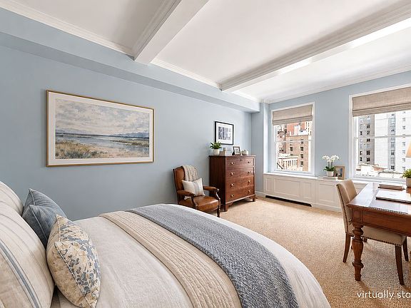 4th image of 131 E 69th St #7A